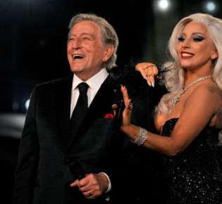 Lady GaGa прокомментировала слухи о своей беременности