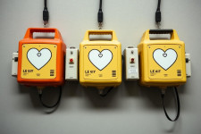 Дефибрилляторы: как работают, зачем нужны и почему их стоит не бояться