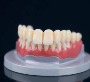 Съемное протезирование зубов: что важно знать прежде чем принять решение