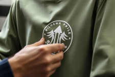 Как выбрать метод нанесения логотипа на одежду: обзор технологий в Санкт‑Петербурге