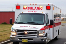 Платная скорая помощь: стоит ли платить за выезд врача и как не ошибиться с выбором