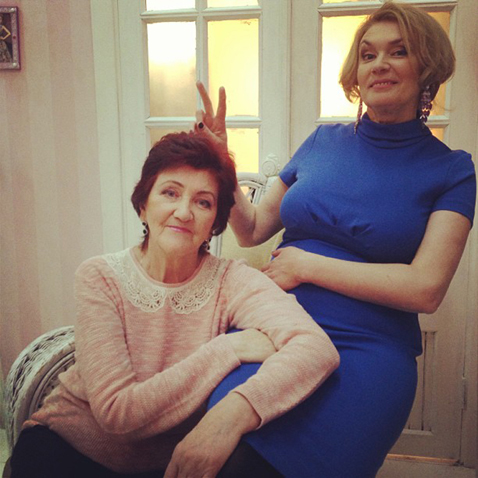 Бабушка и мама Алены Водонаевой