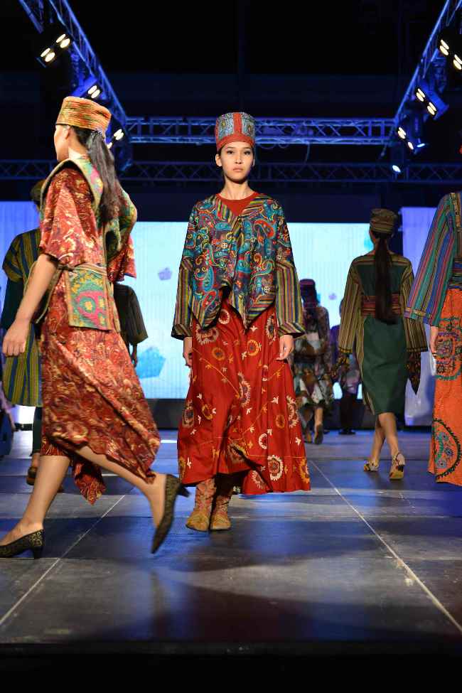 10-ая Весенняя неделя Моды Кыргызстана 2015
