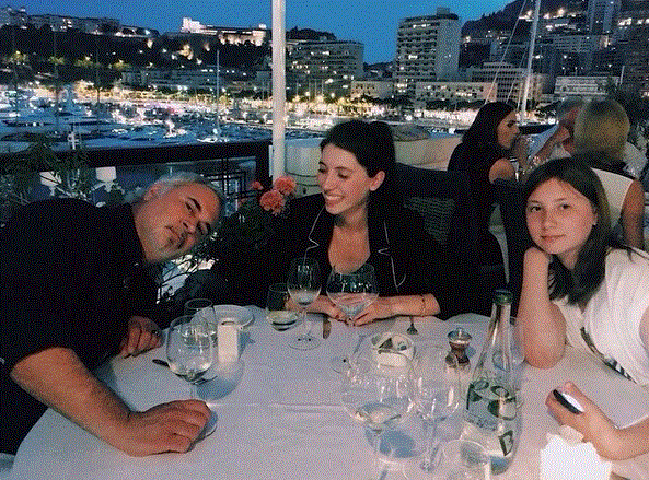 Валерий Меладзе отдыхает с дочками в Монте-Карло