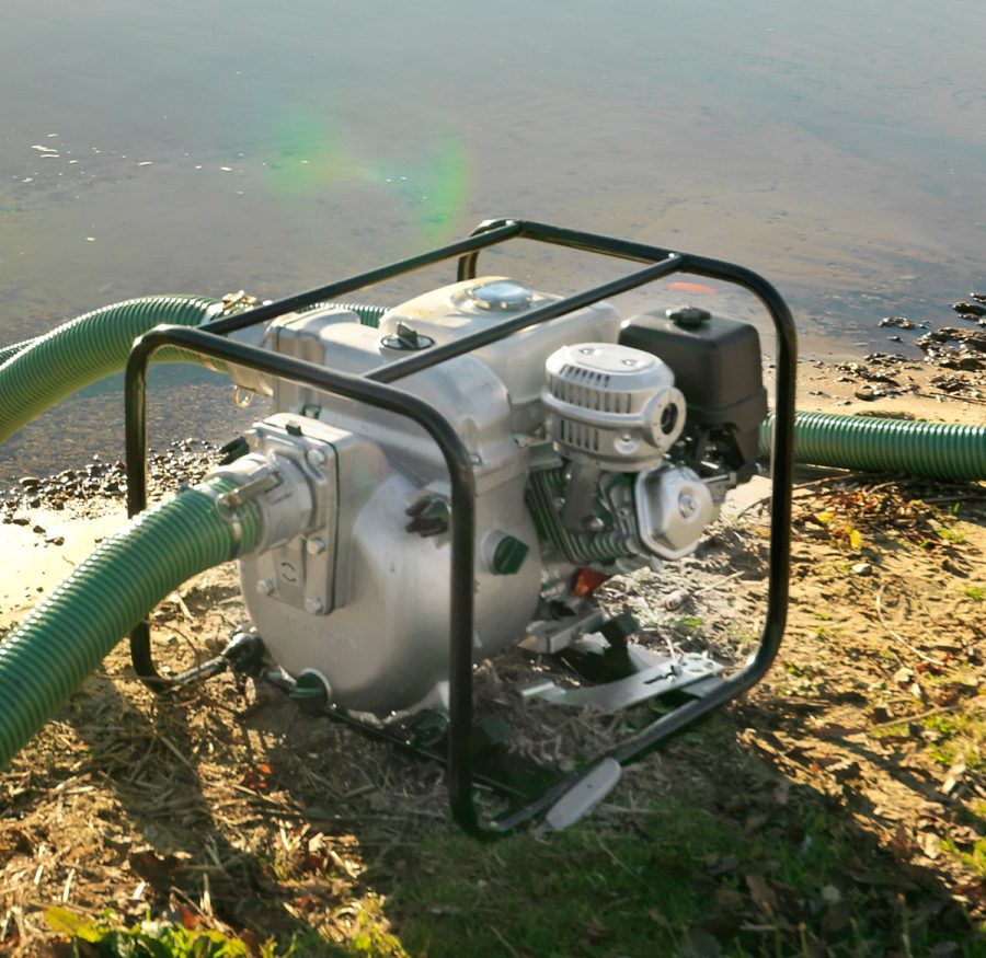 Мотопомпа бензиновая: идеальный помощник для полива и откачки воды